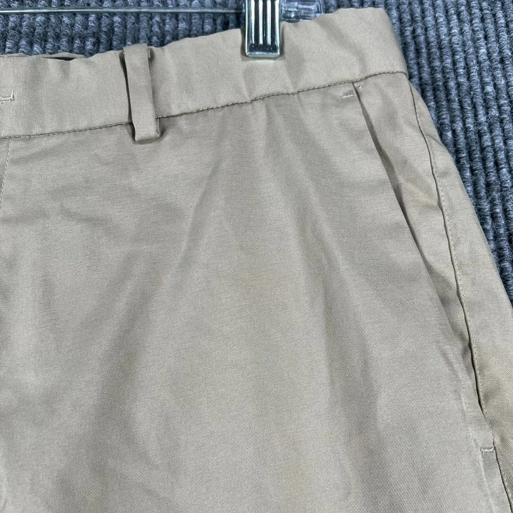 Nike Mens Shorts Size 32 Khaki Chino Golf Dri-Fit Lightweight Outdoor Casual